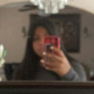 Meet your Posher, Esmeralda